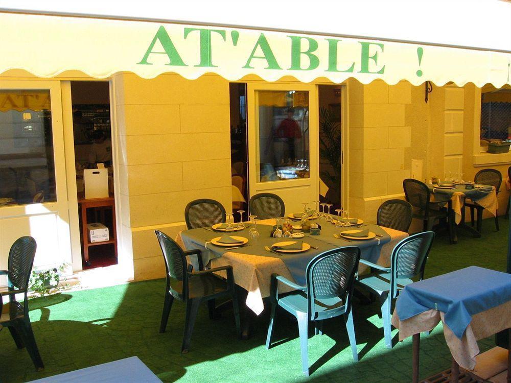 Logis Hotel Restaurant La Boule D'Or Chinon Exterior foto