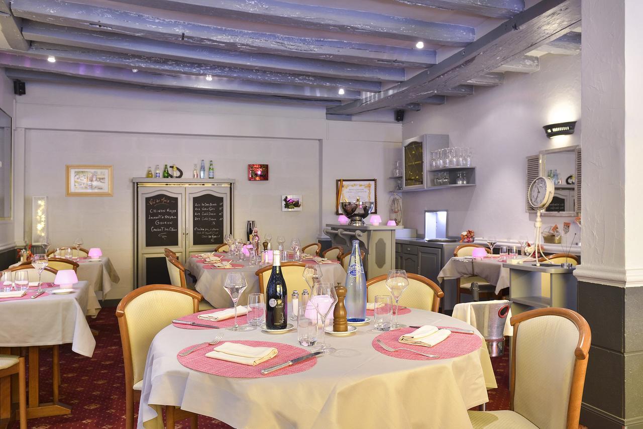 Logis Hotel Restaurant La Boule D'Or Chinon Exterior foto