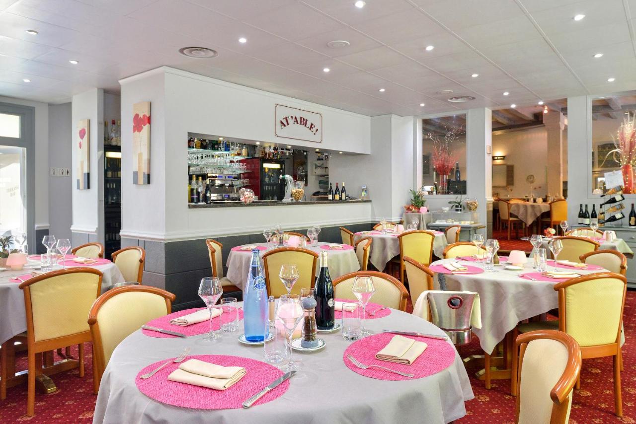 Logis Hotel Restaurant La Boule D'Or Chinon Exterior foto